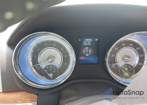 2014 Chrysler 300C из США, поврежденный, VIN 2C3CCAEG8EH121687